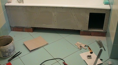 Установка экрана под ванну